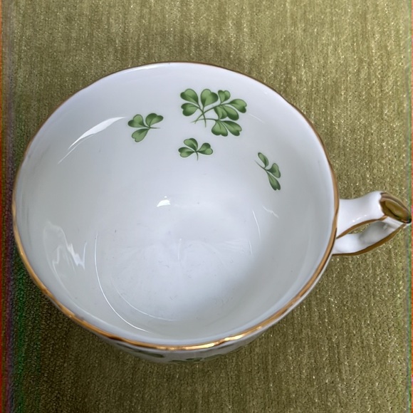 Vintage Aynsley Shamrock Footed Cup & Saucer Crocus Coupe Shape #159 England - Picture 8 of 16